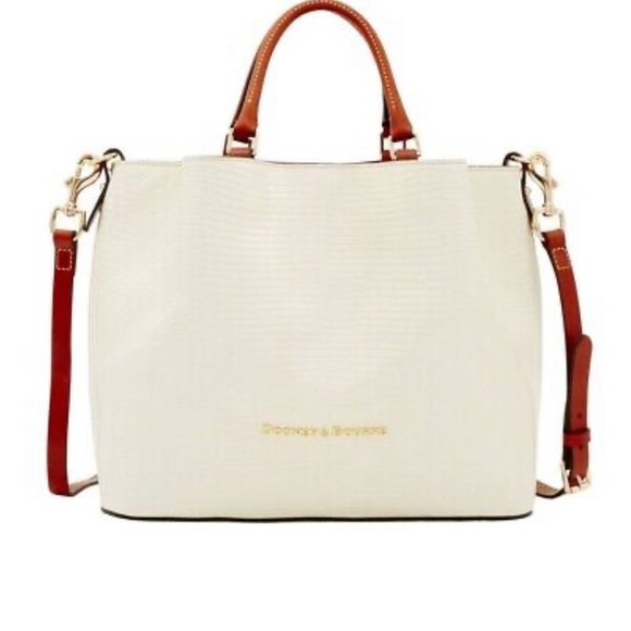Dooney & Bourke Handbags - Dooney&Bourke Large white Barlow w/ smoking red interior 🤍🤍NWT